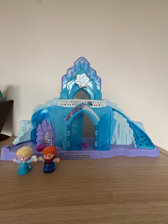 Fisher-Price Other - Fisher-Price Little People Disney Frozen Musical Ice Palace Interactive Playset